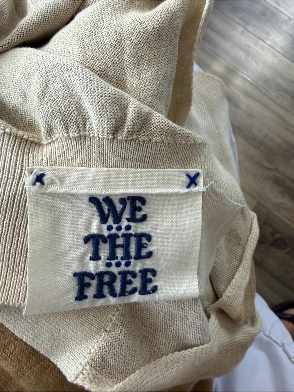 Free People We the Free Dolman Tan V-Neck
Pullover - Picture 5 of 8